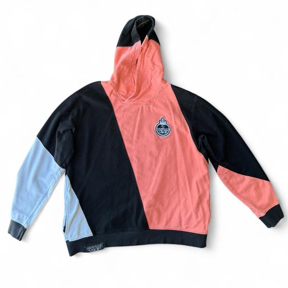 Vsop x akomplice coral black